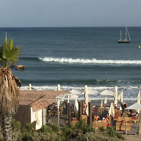 Nid Douillet Dans Les Coursives Du Village Naturiste Du Cap D