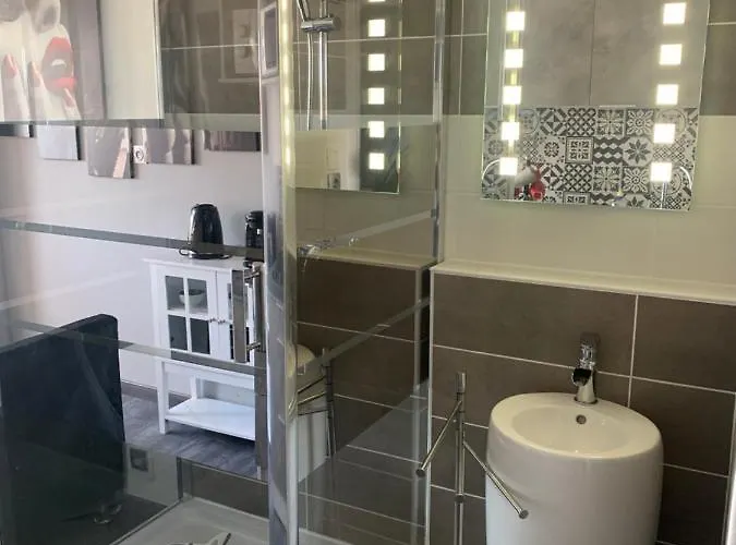 Apartment Nid Douillet Dans Les Coursives Du Village Naturiste Du Cap D *