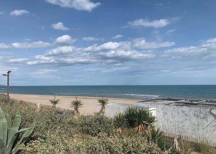 Nid Douillet Dans Les Coursives Du Village Naturiste Du Cap D Apartment Agde